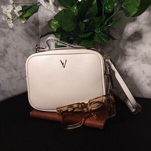 Vanessa Williams Lush Cream W/ Polka Dot Pattern Inside Crossbody Zip Handbag